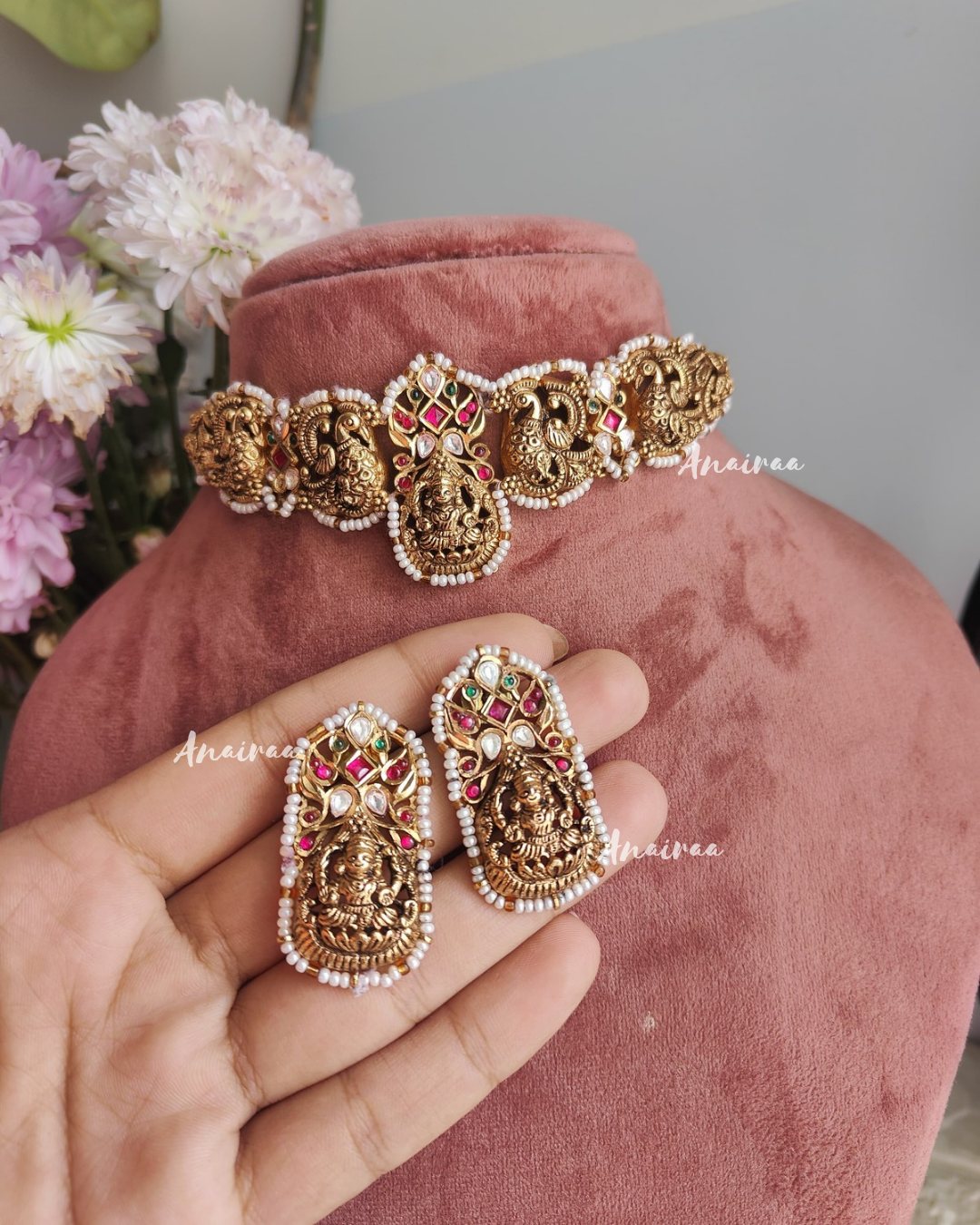 Antique finish choker set