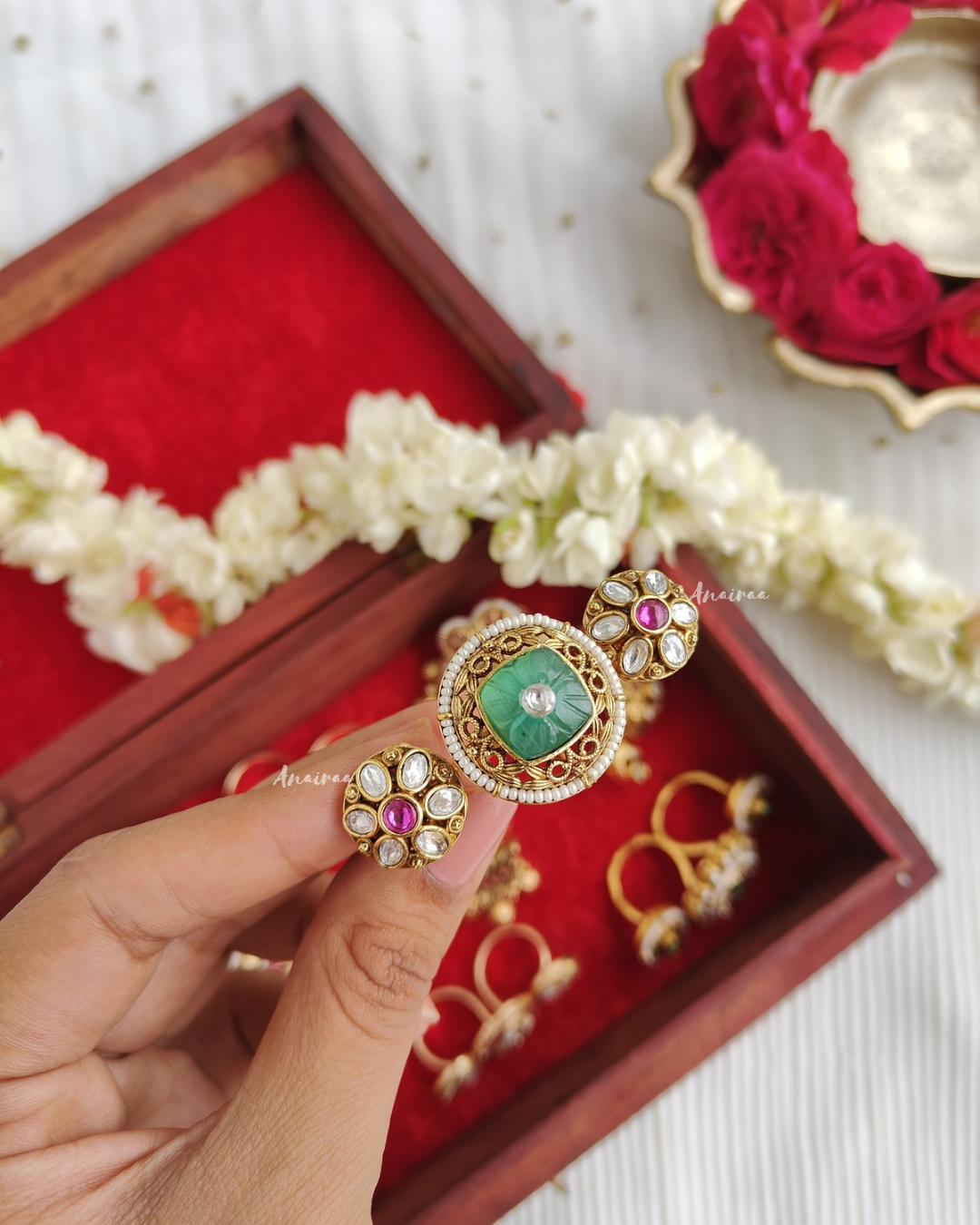 Antique kundan ring