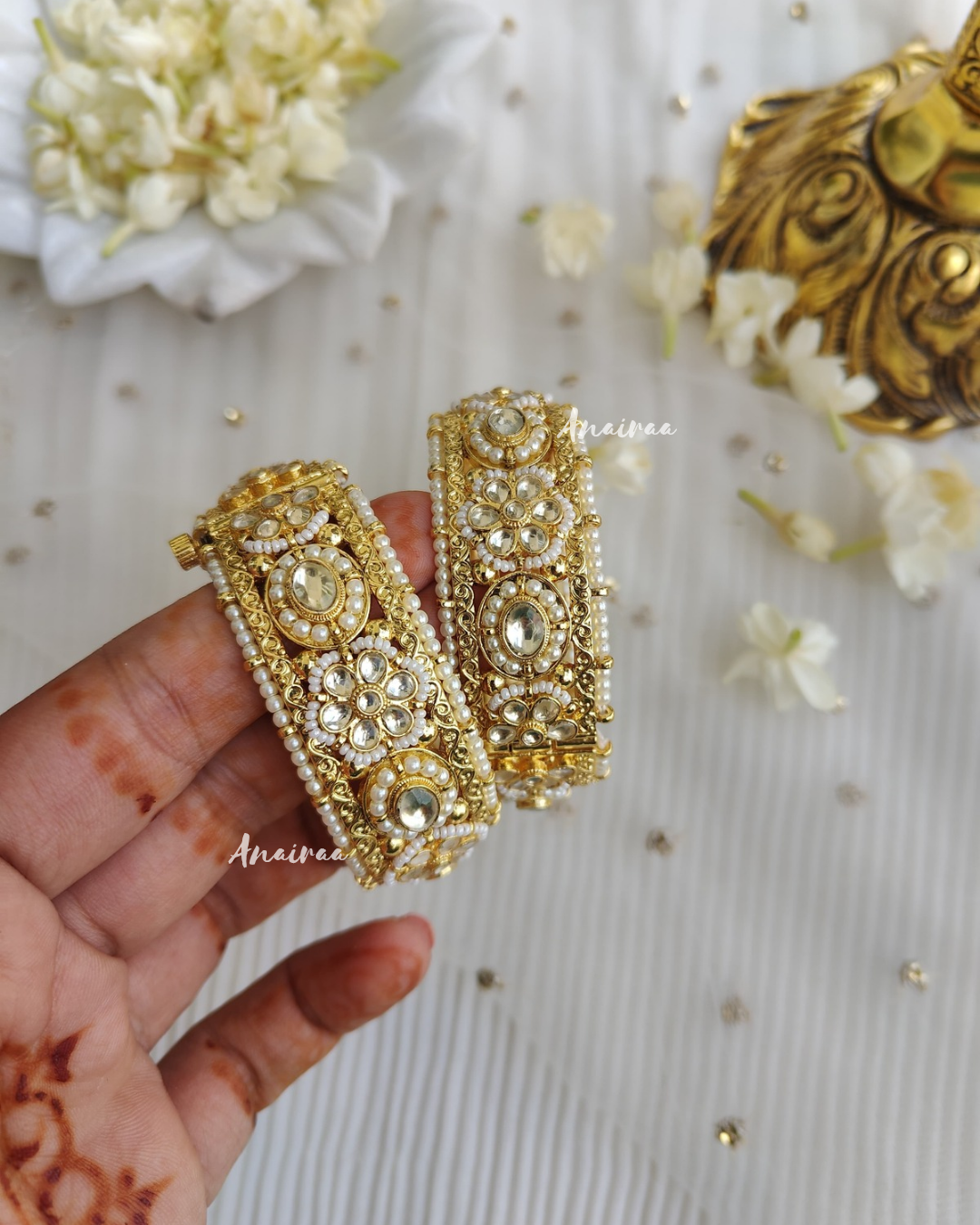 Antique Floral kada with floral motifs