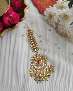 Paachi kundan mangtikka