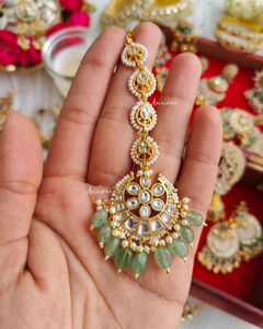 Kundan maangtikka