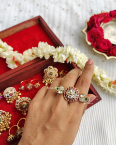 Antique Kundan ring