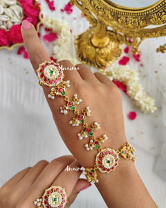 Multicolor Paachi kundan hathphool