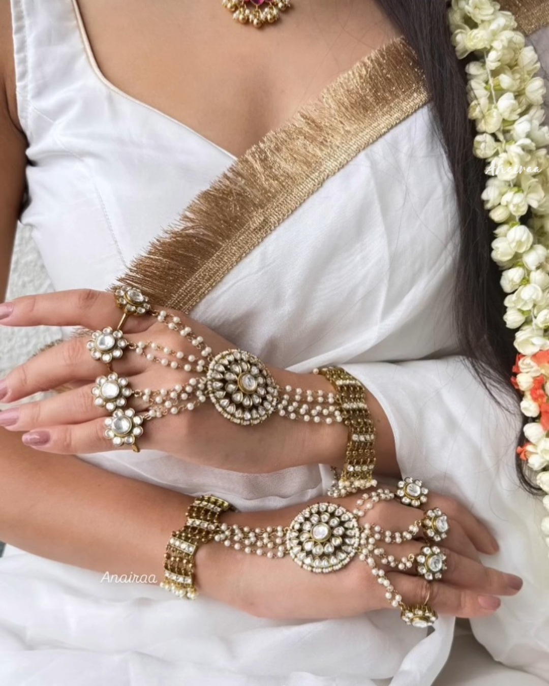 Antique polki four fingerring hathphool