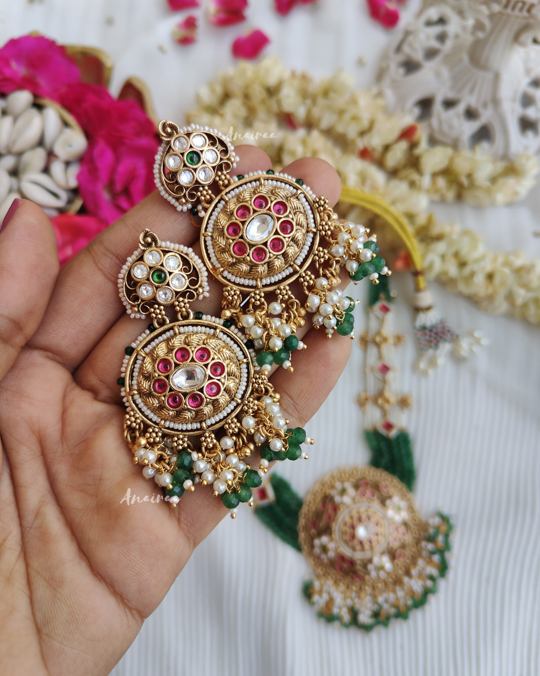 Jadau antique emerald necklace set