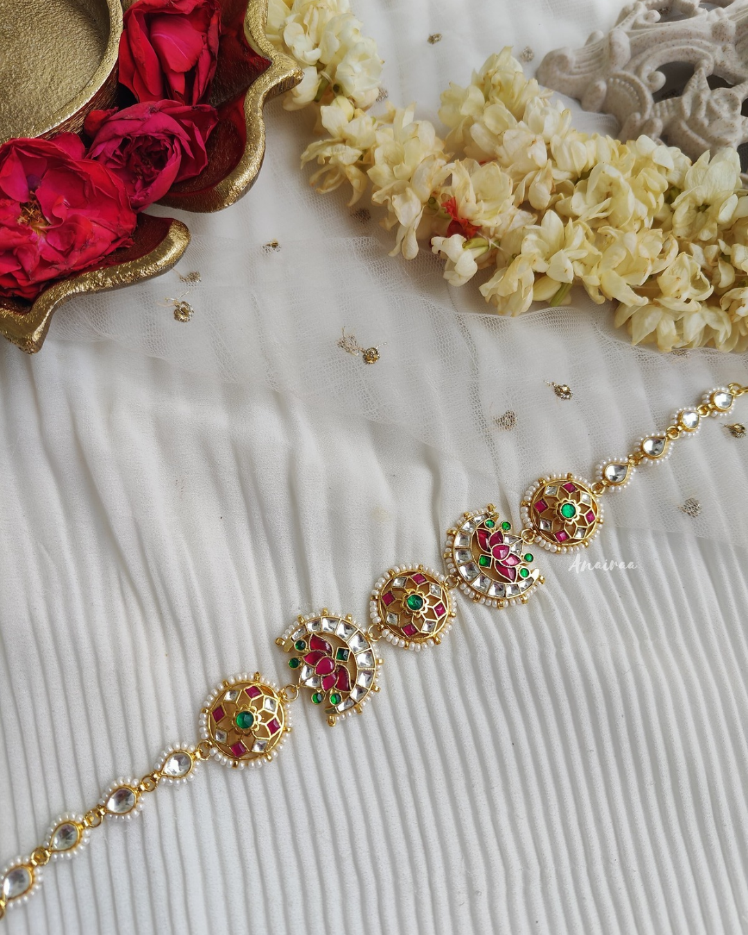 Lotus paachi kundan sheeshpatti