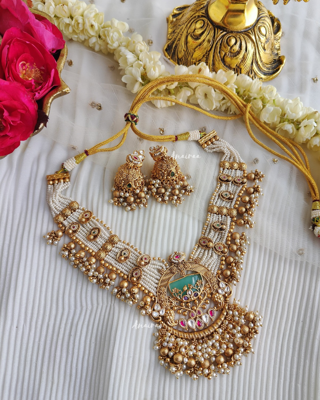 Aarohi Antique necklace set