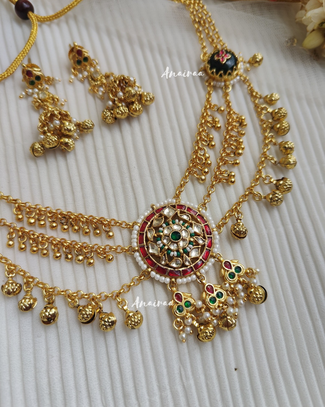 Divya paachi kundan choker set