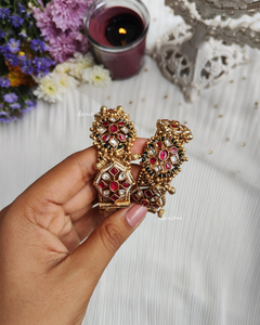 Antique kundan bangles
