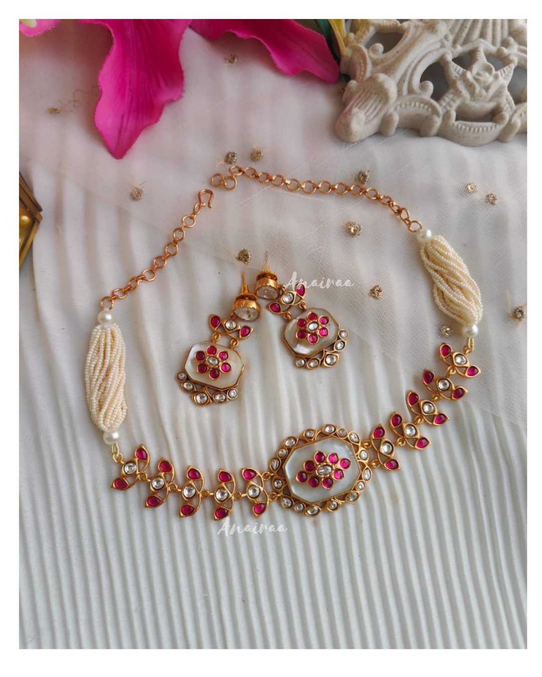 Ivory Polki choker set with ruby highlights