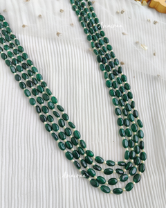 Emerald beads groom haar