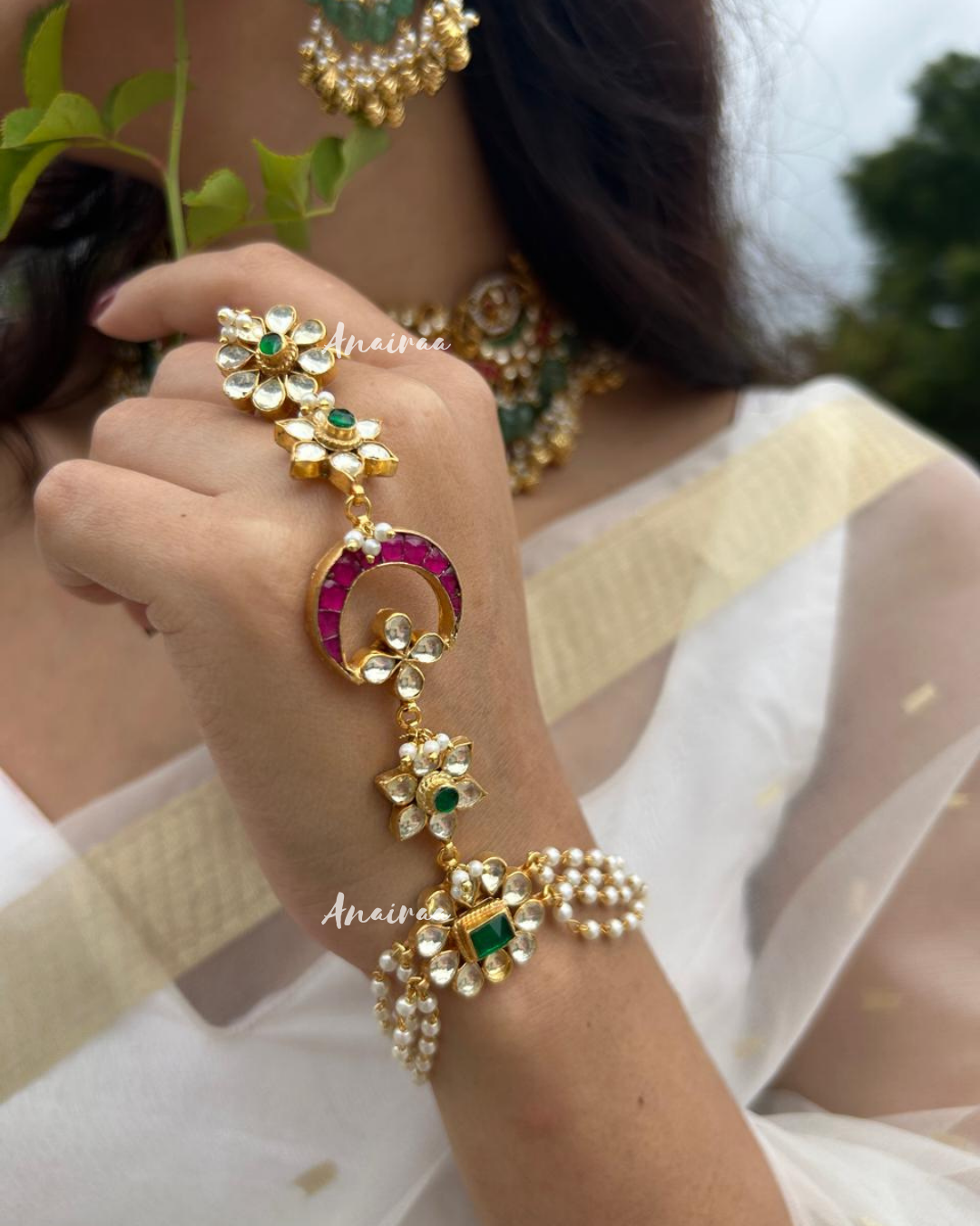 Paachi Kundan hathphool