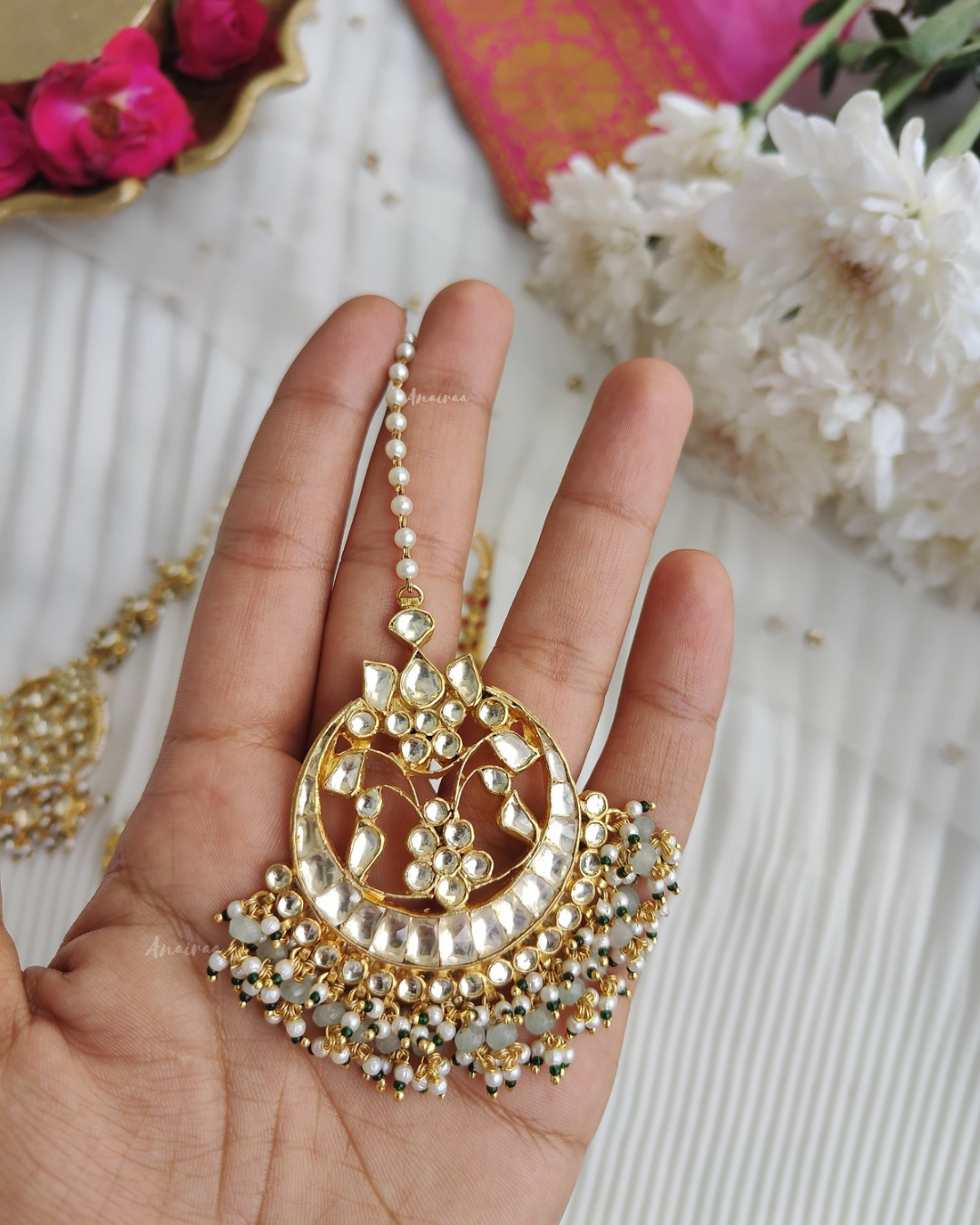 Paachi kundan mangtikka