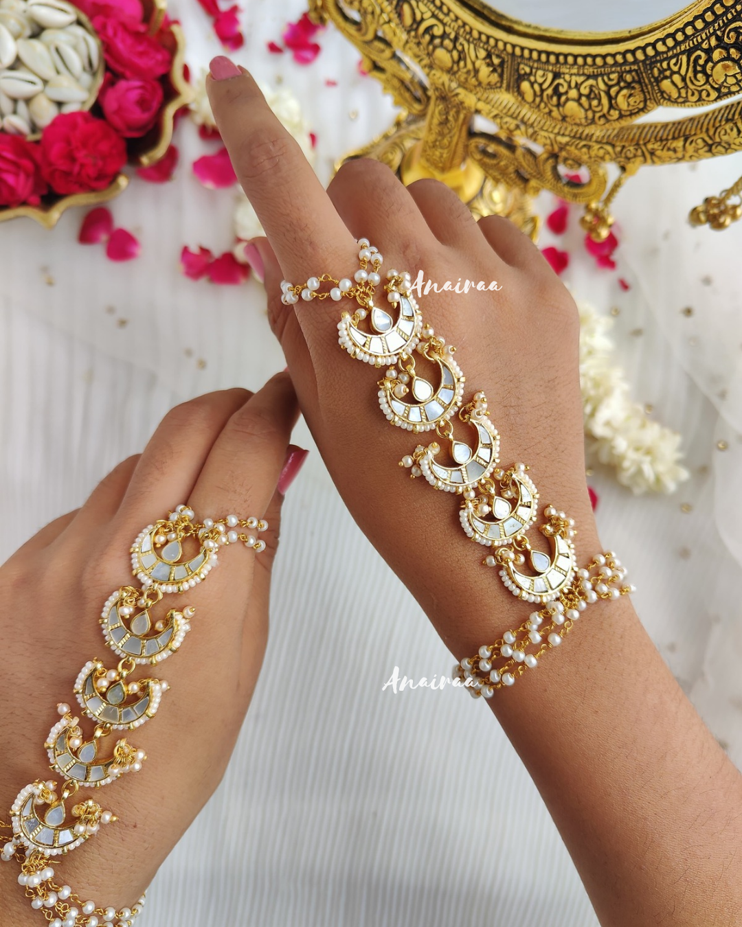 Mother of pearl chand hathphool