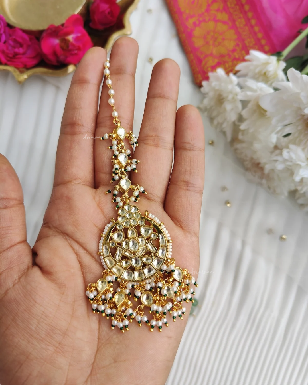 Paachi kundan mangtikka
