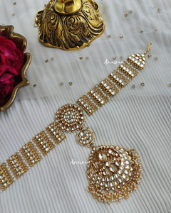Paachi kundan Sheeshpatti(tikka is big) (we can customize the tikka)
